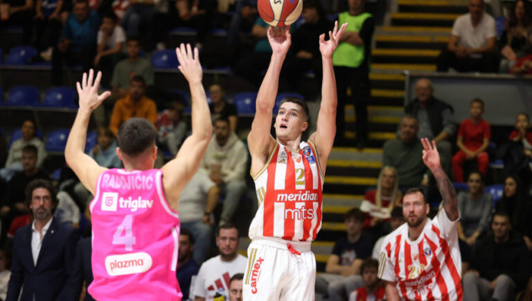 Mega nije mogla da parira rastrčanoj Crvenoj zvezdi