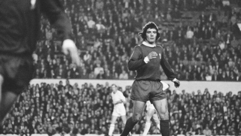 Preminuo legendarni engleski fudbaler: Osvojio je dve Zlatne lopte