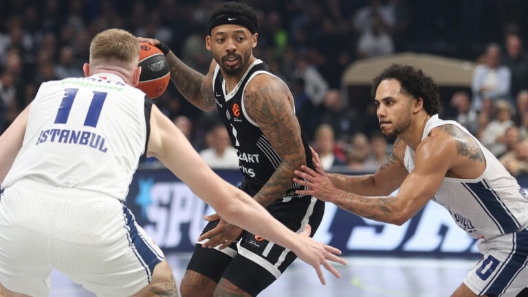 Karlik Džons MVP prvog kola Evrolige